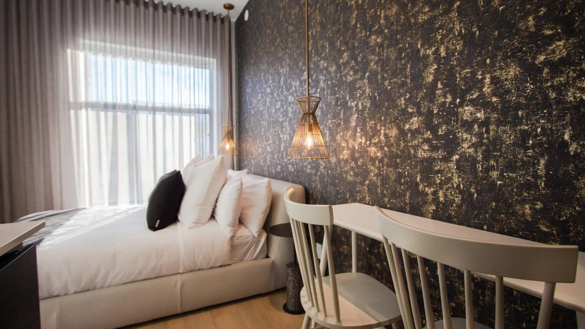 Studio #2 - Self Check-In - Plateau - St-Denis Montreal Apartment